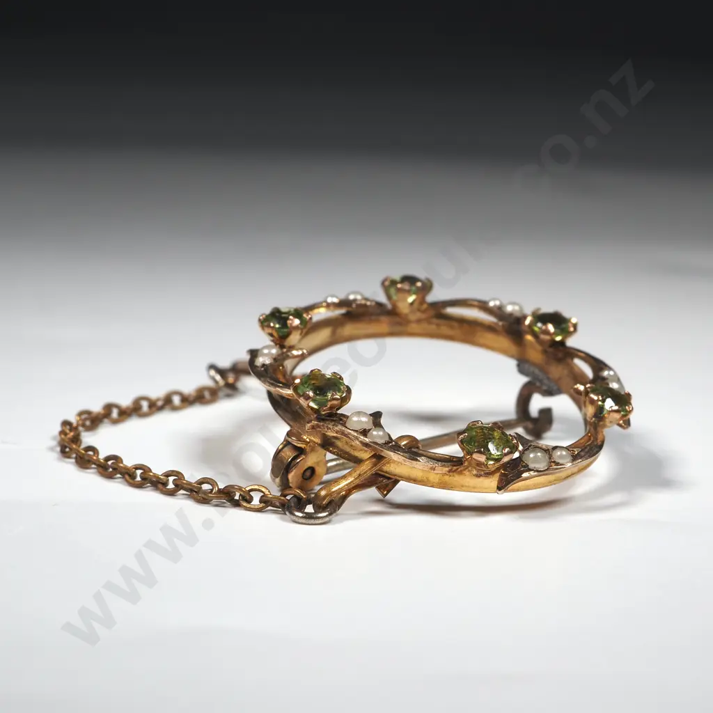 9ct Gold Edwardian Peridot & Seed Pearl Brooch Image 1++