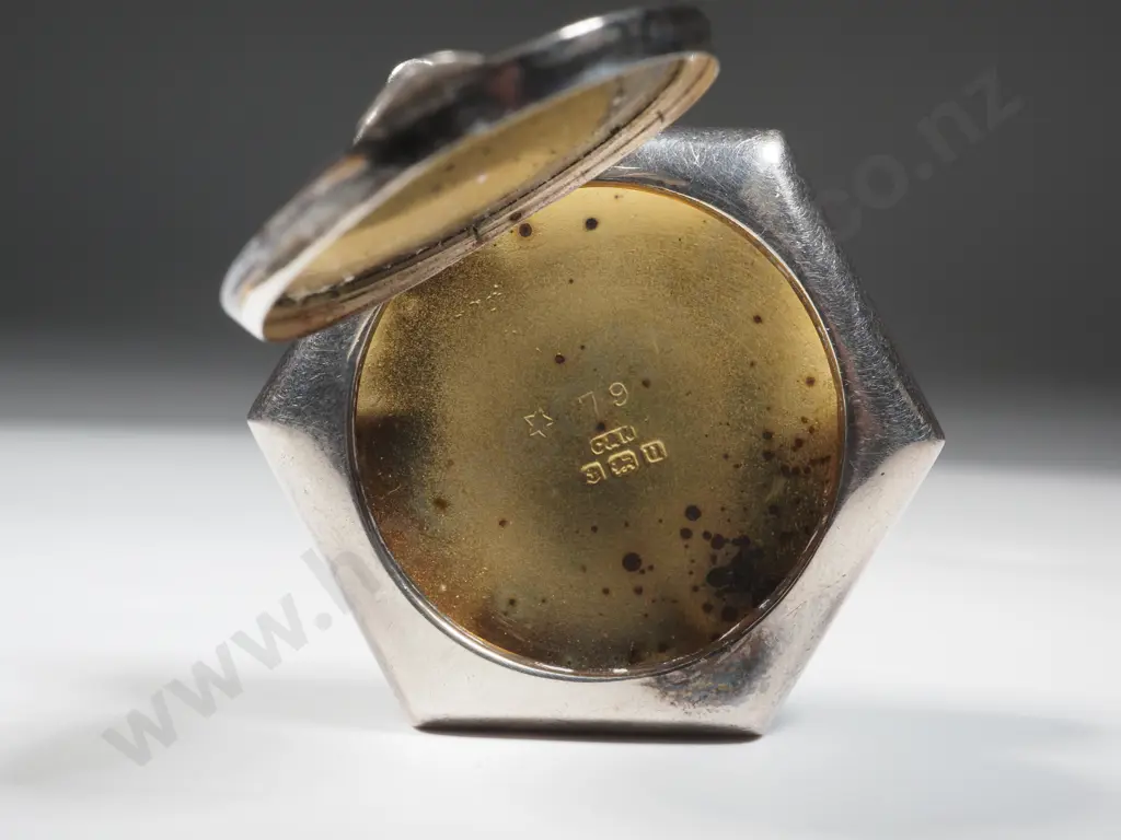 Sterling Silver Powder Compact - H Initial on Front Image 1++