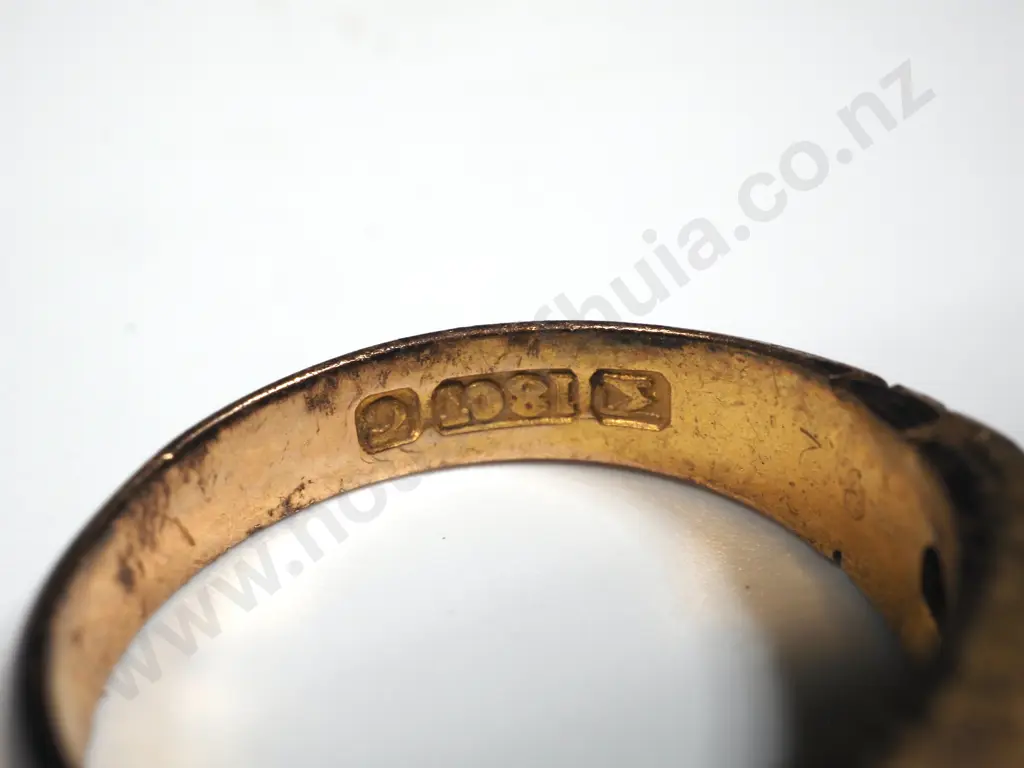 18ct Gold Diamond & Ruby Ring Image 1++