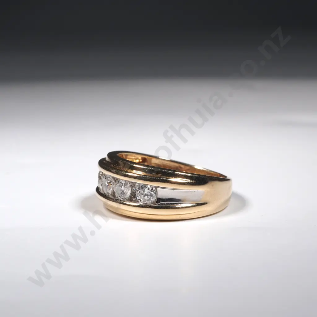 Substantial Michael Hill 14ct Gold & Diamond Ring Image 1++