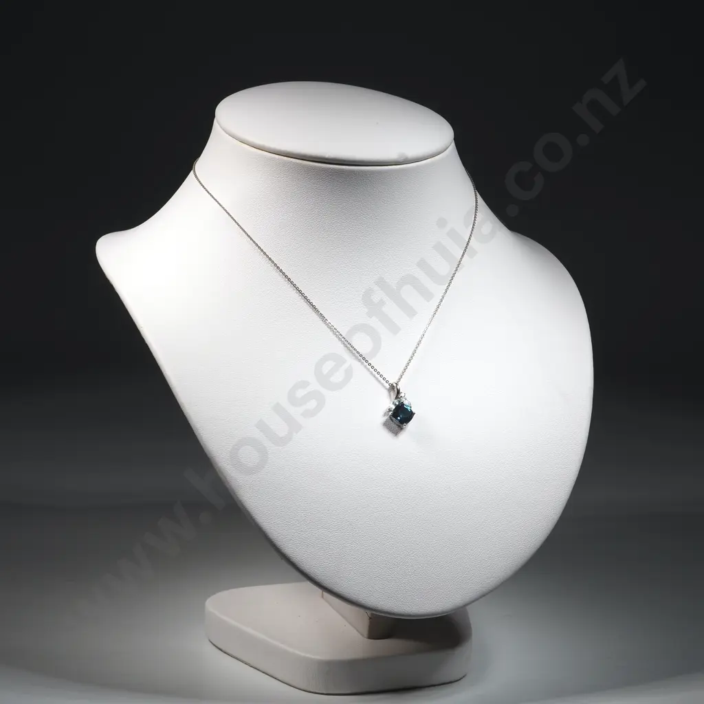 9ct Gold Sapphire & Aquamarine Pendant on 9ct Gold White Gold Chain Image 1++