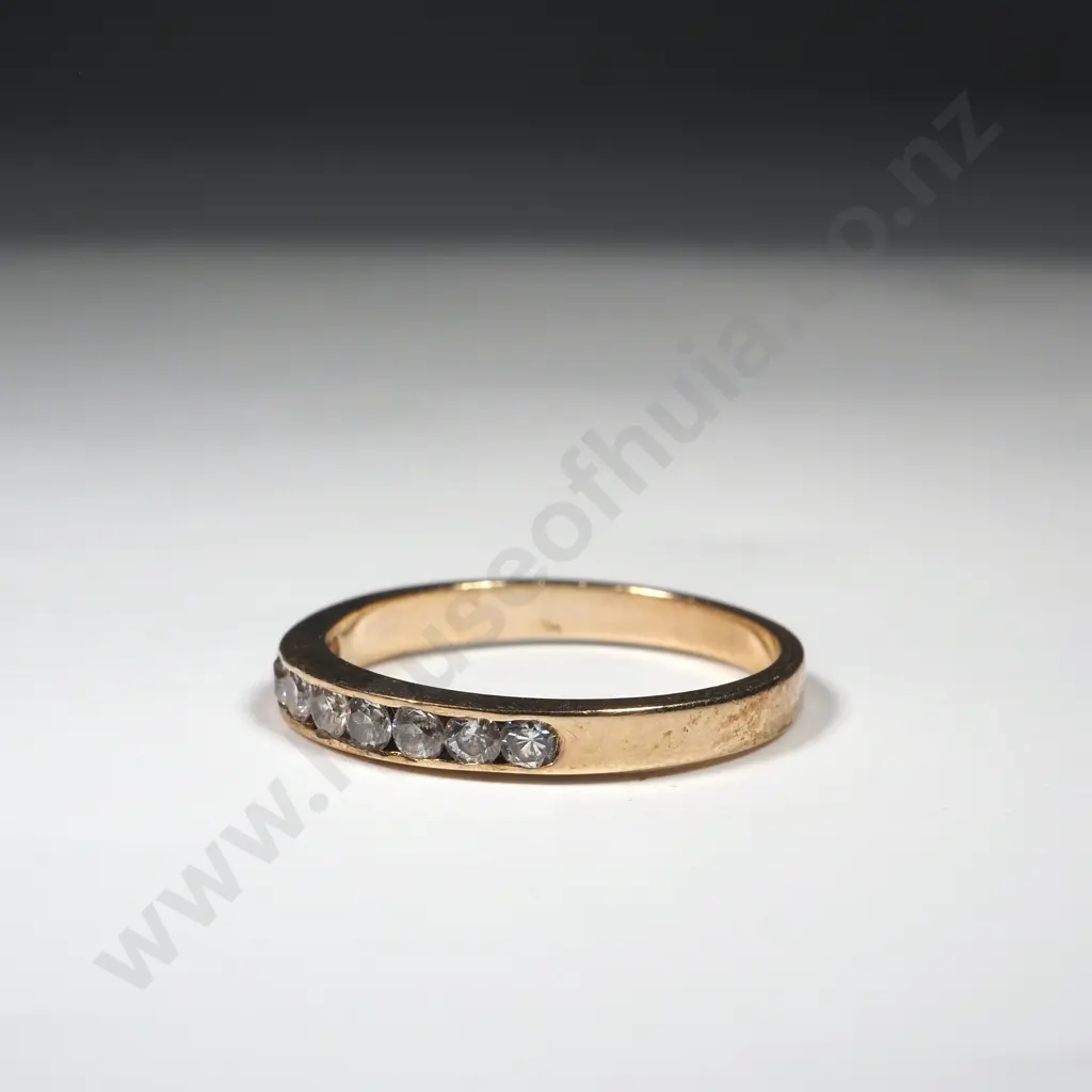 9ct Gold White Stone Ring Image 1++