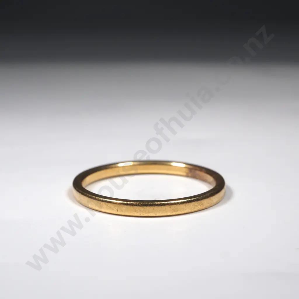 18ct Gold Wedding Band Image 1++