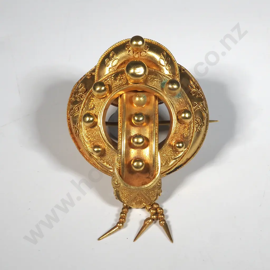 Fabulous Gilt Brooch Image 1++