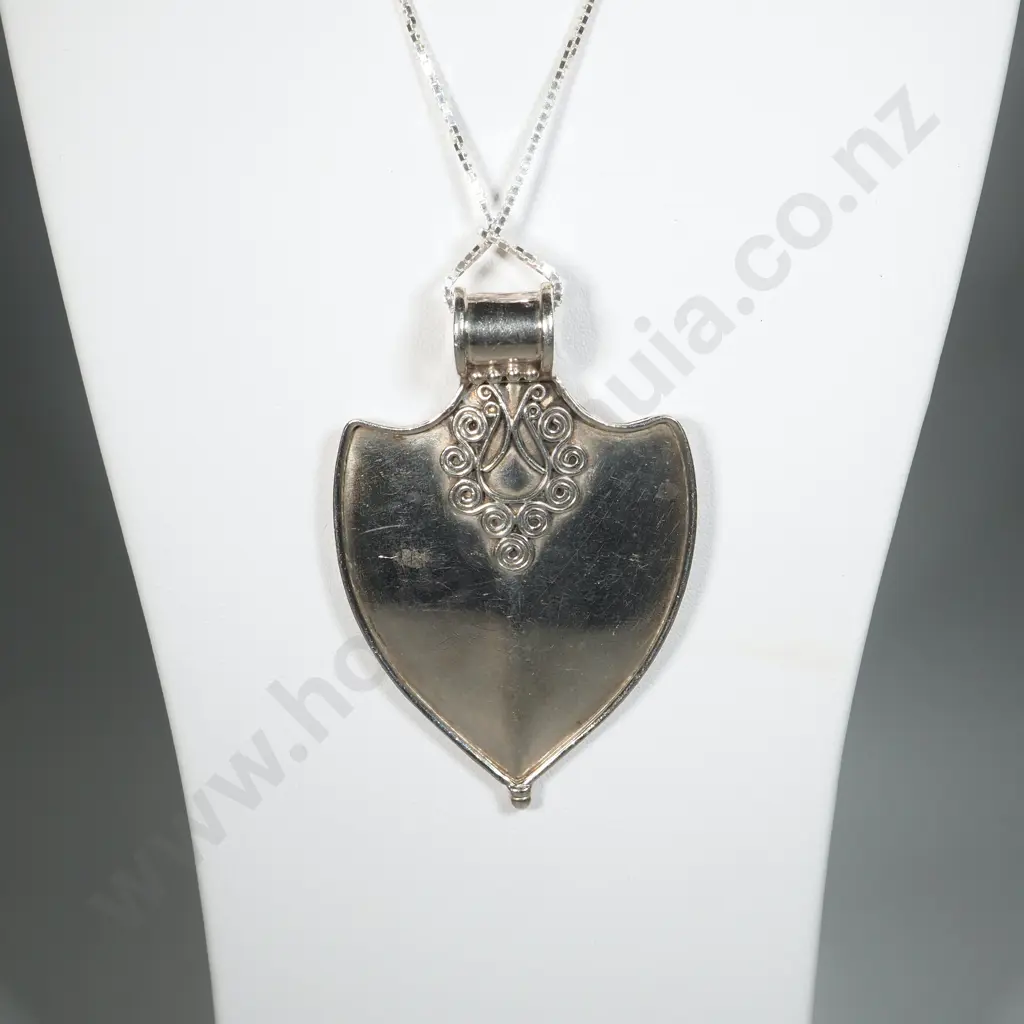 Sterling Silver Large Shield Shape Pendant With Box Link Chain  Image 1++