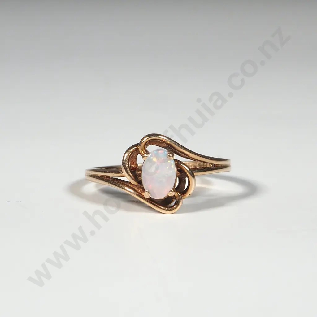 10ct Gold Opal Doublet Ring Image 1++