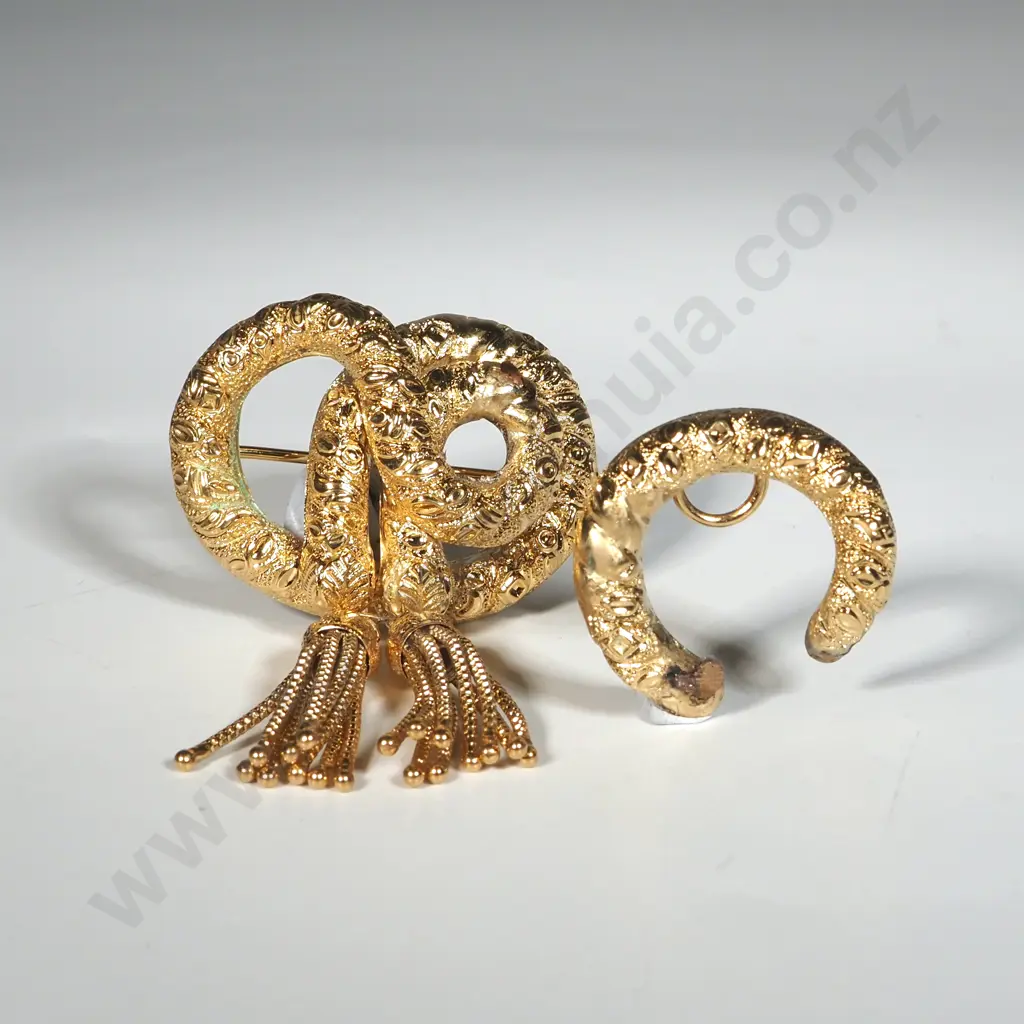 Ornate Gilt Brooch w Tassels Image 1++