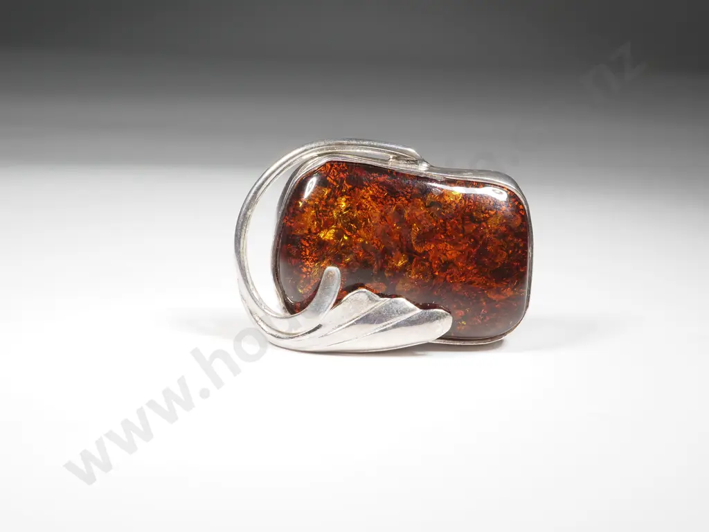 Sterling Silver Amber Brooch Image 1++