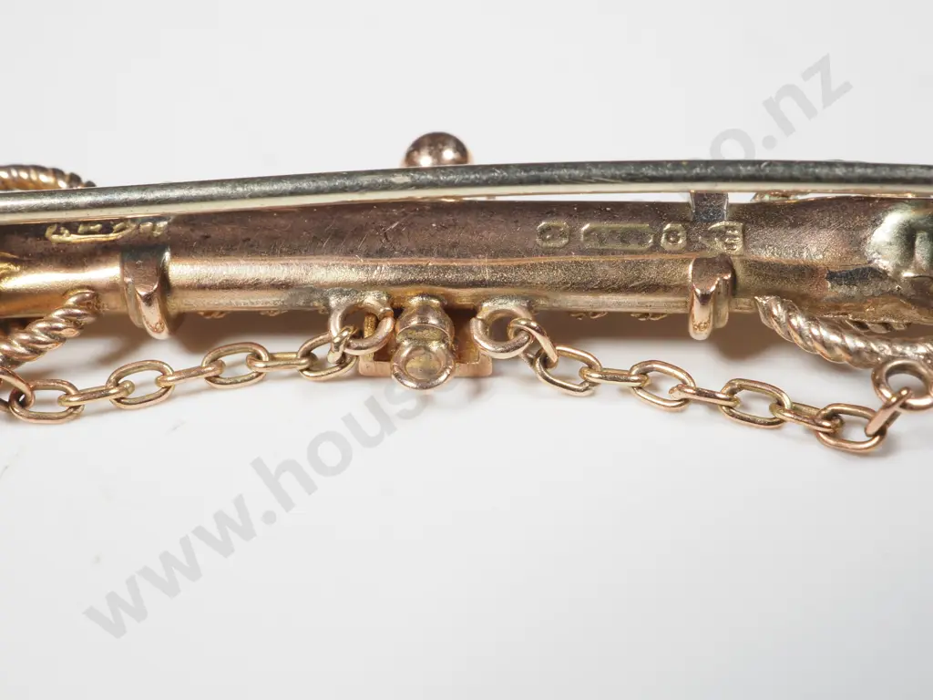 9ct Gold Seed Pearl Ornate Brooch Image 1++