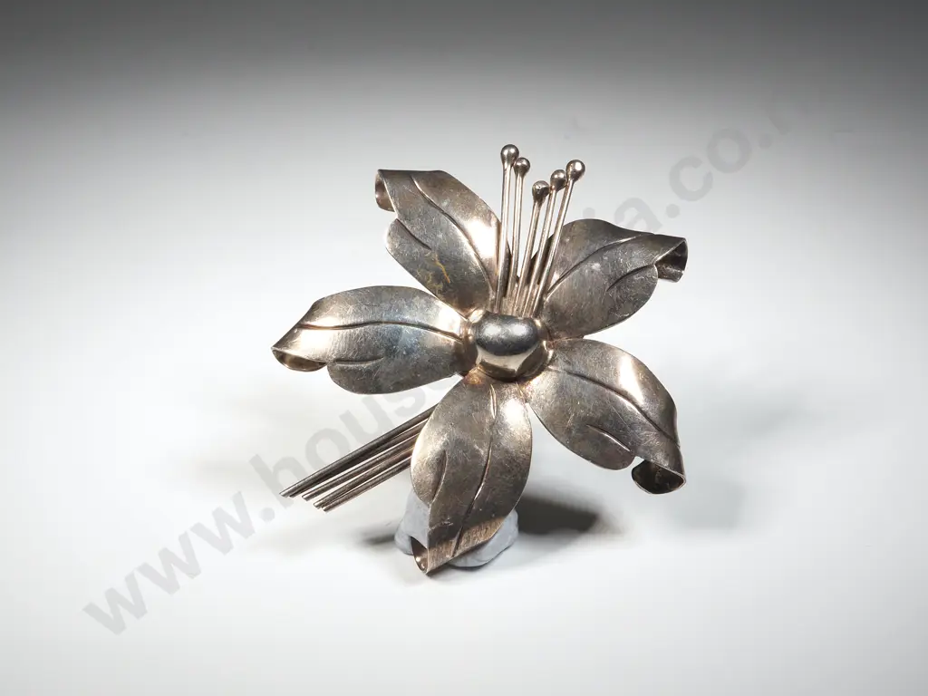 Mexican Sterling Silver Brooch In The Form Of A Flower ( Possibly A Pohutakawa) Image 1++