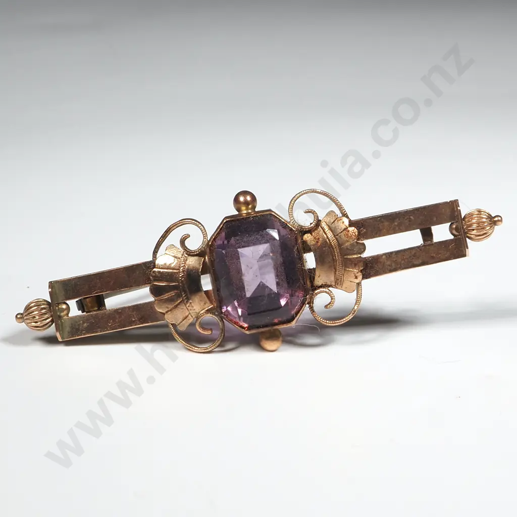 9ct Gold Amethyst Brooch Image 1++
