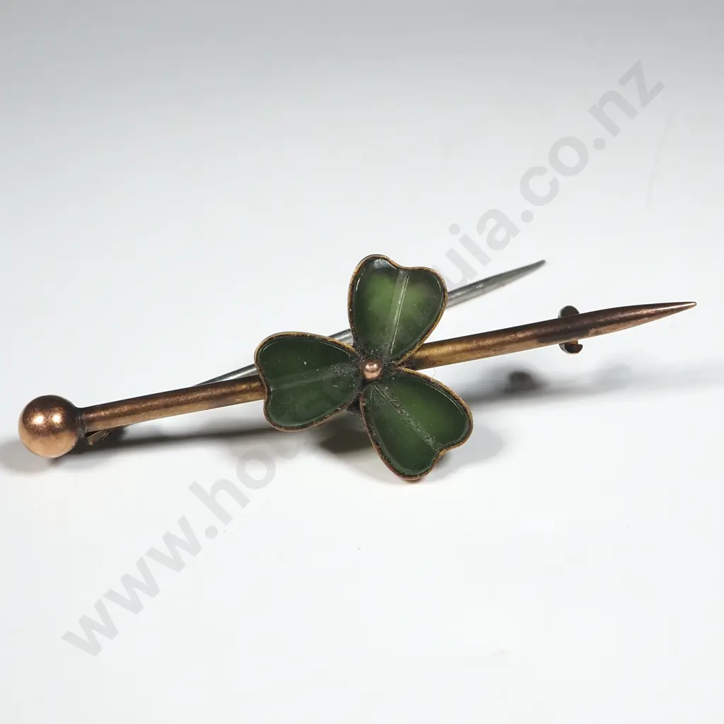 9ct Gold Clover Brooch Image 1++