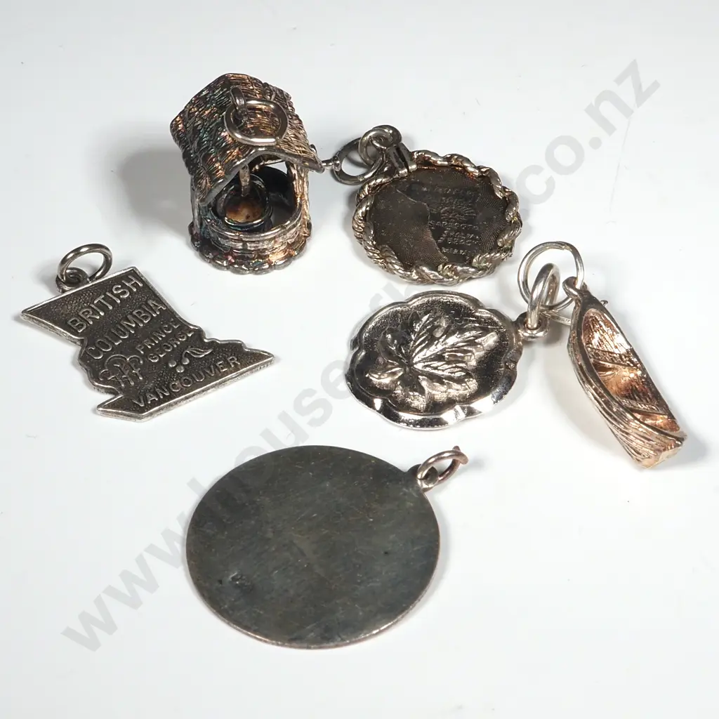 Assorted Lot of Sterling Silver Pendants. Image 1++