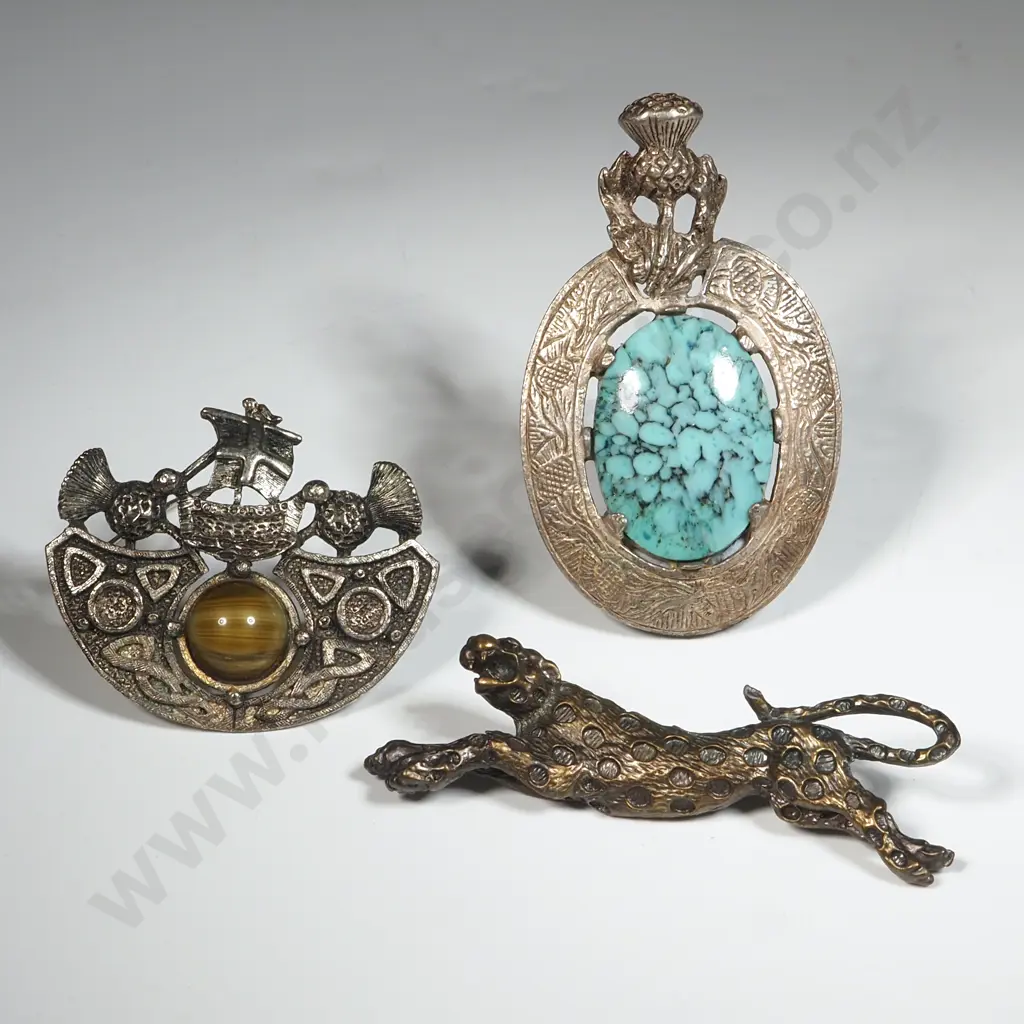 Two Stylish Costume Brooches & Scottish Pendant Image 1++