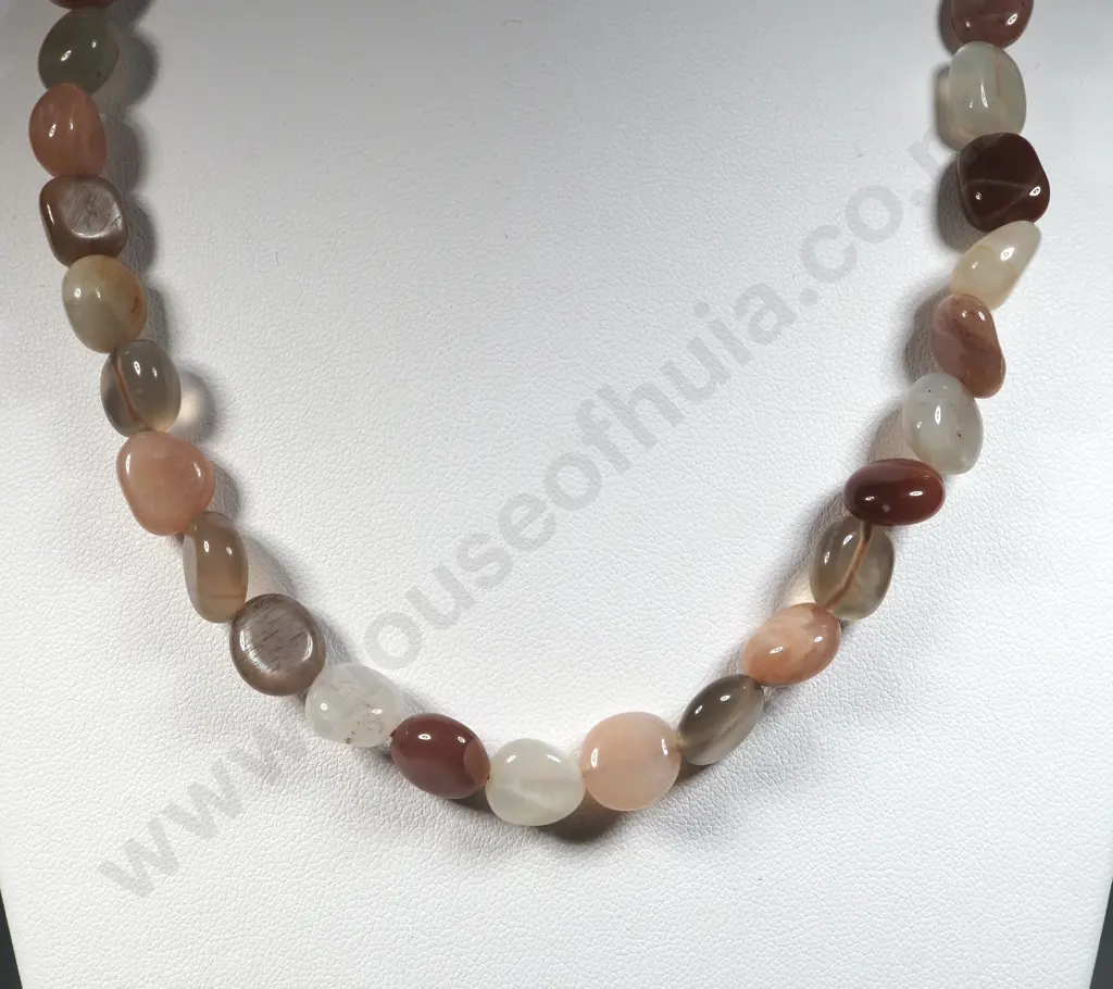 Sunstone Round Beaded  Necklace. Image 1++