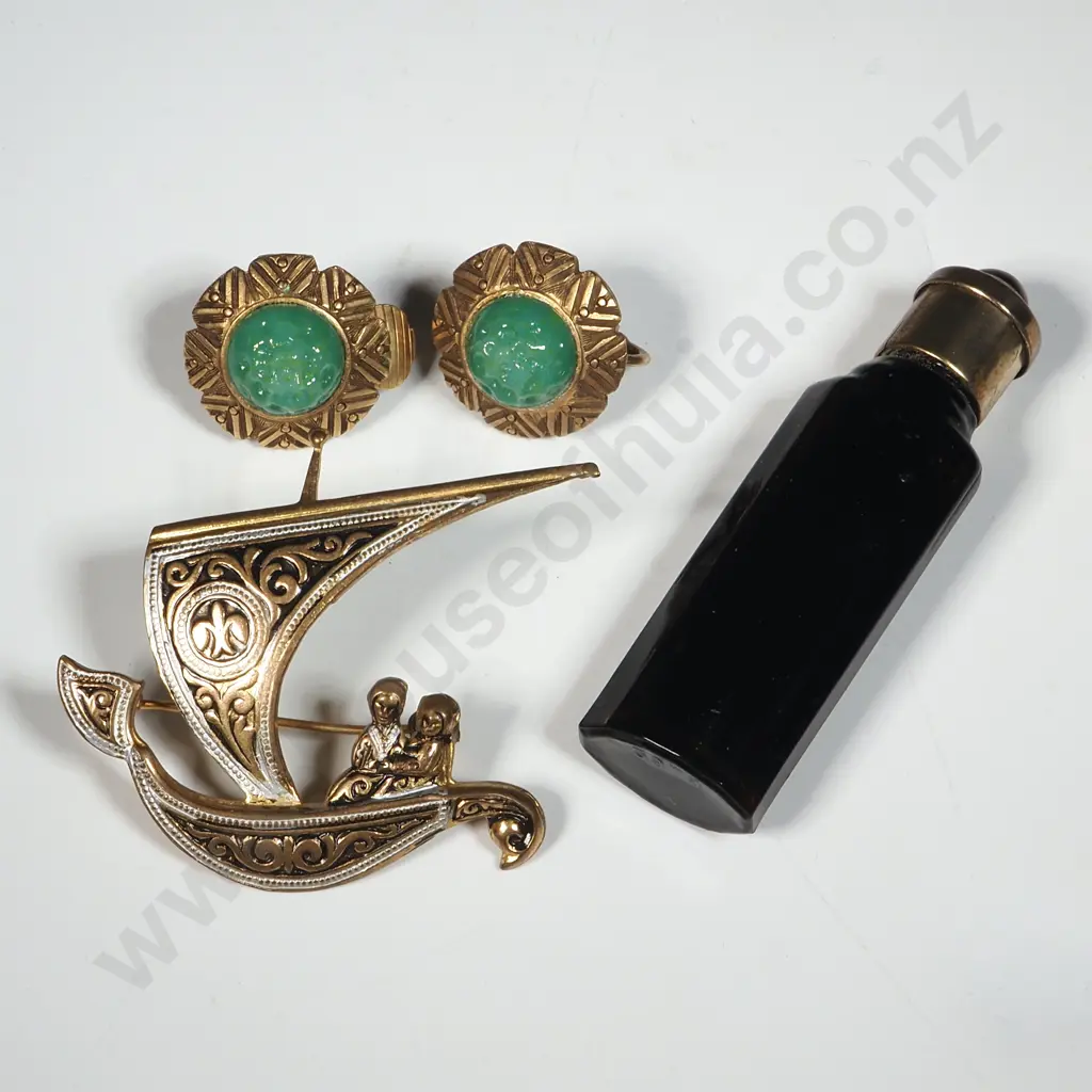 Scent Bottle & Costume Jewellery Image 1++