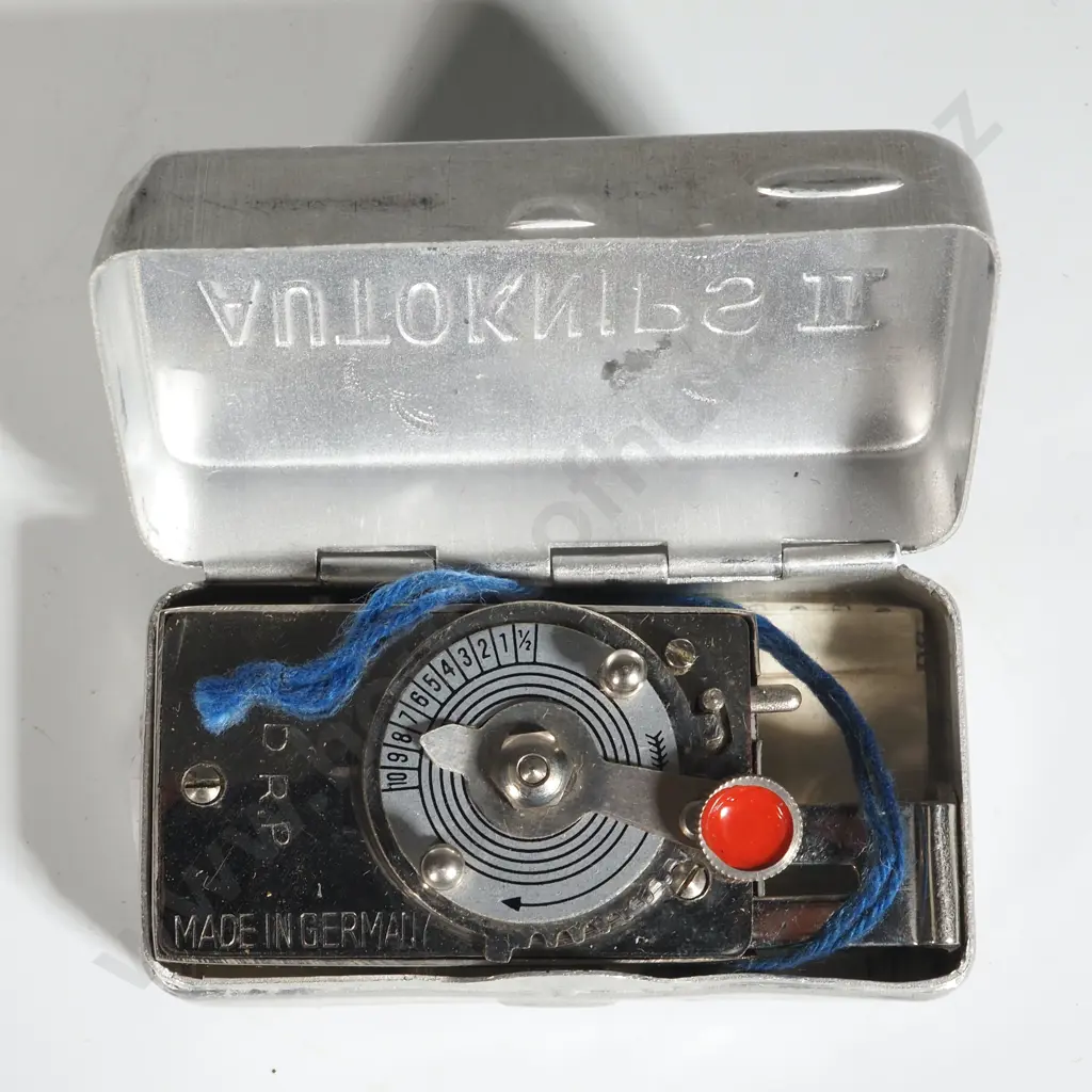 Vintage Camera Haka Autonips 11 Mechanical Self Timer. Image 1++