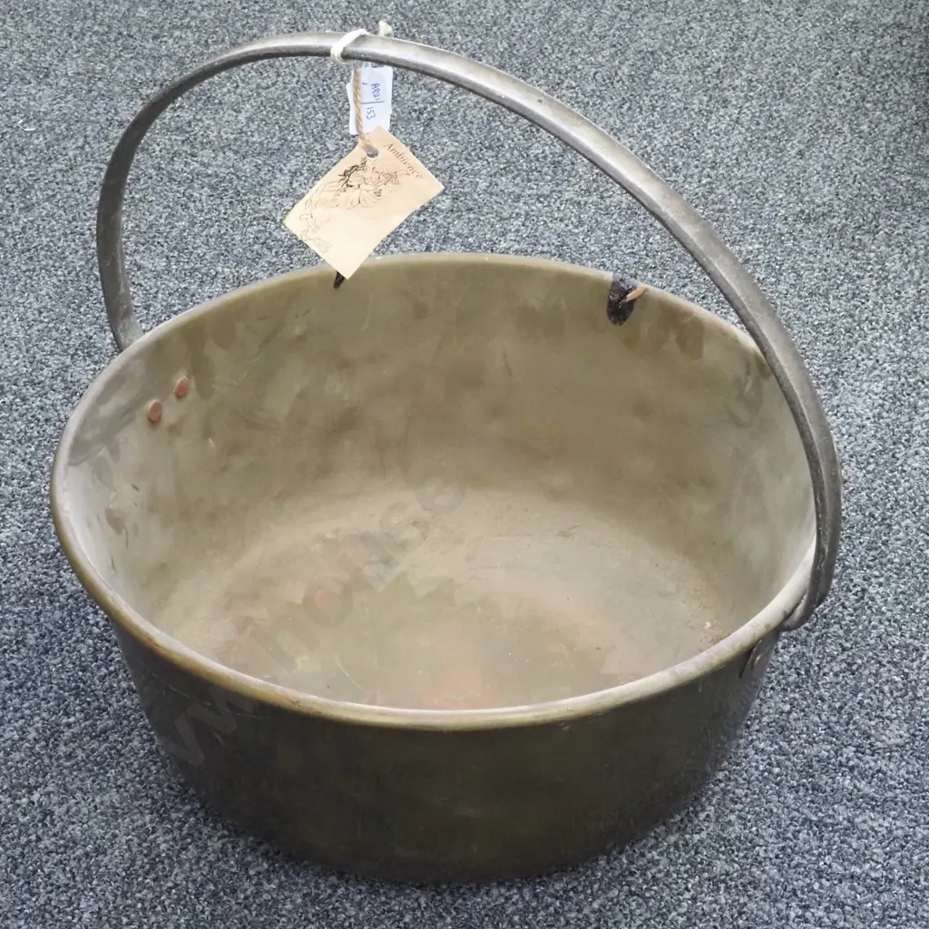 Antique Brass Preserving Pan. Image 1++