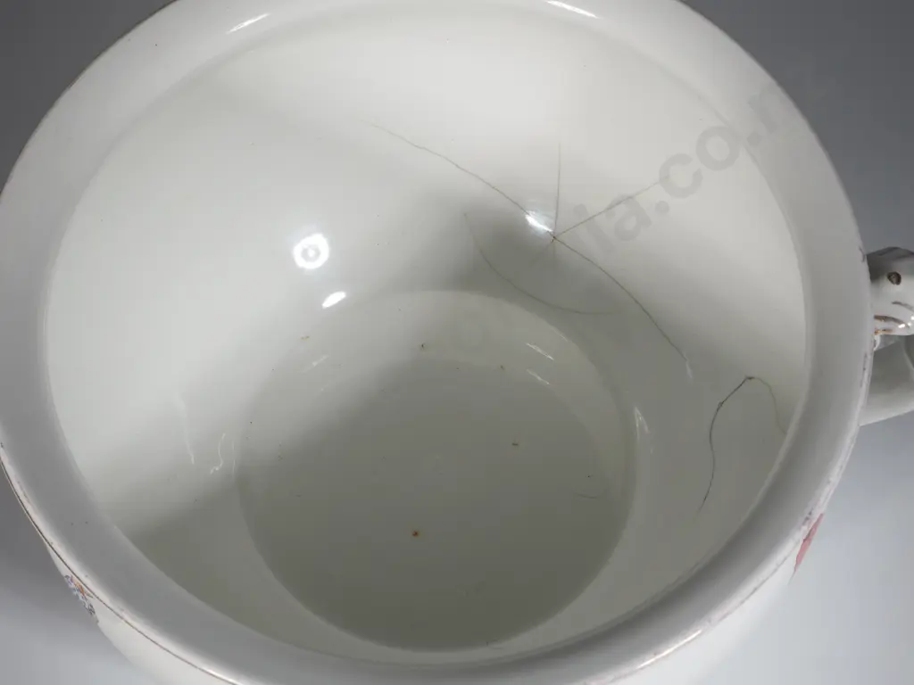 Wedgwood Chamber Pot w Dutch Scenes. A/F Image 1++