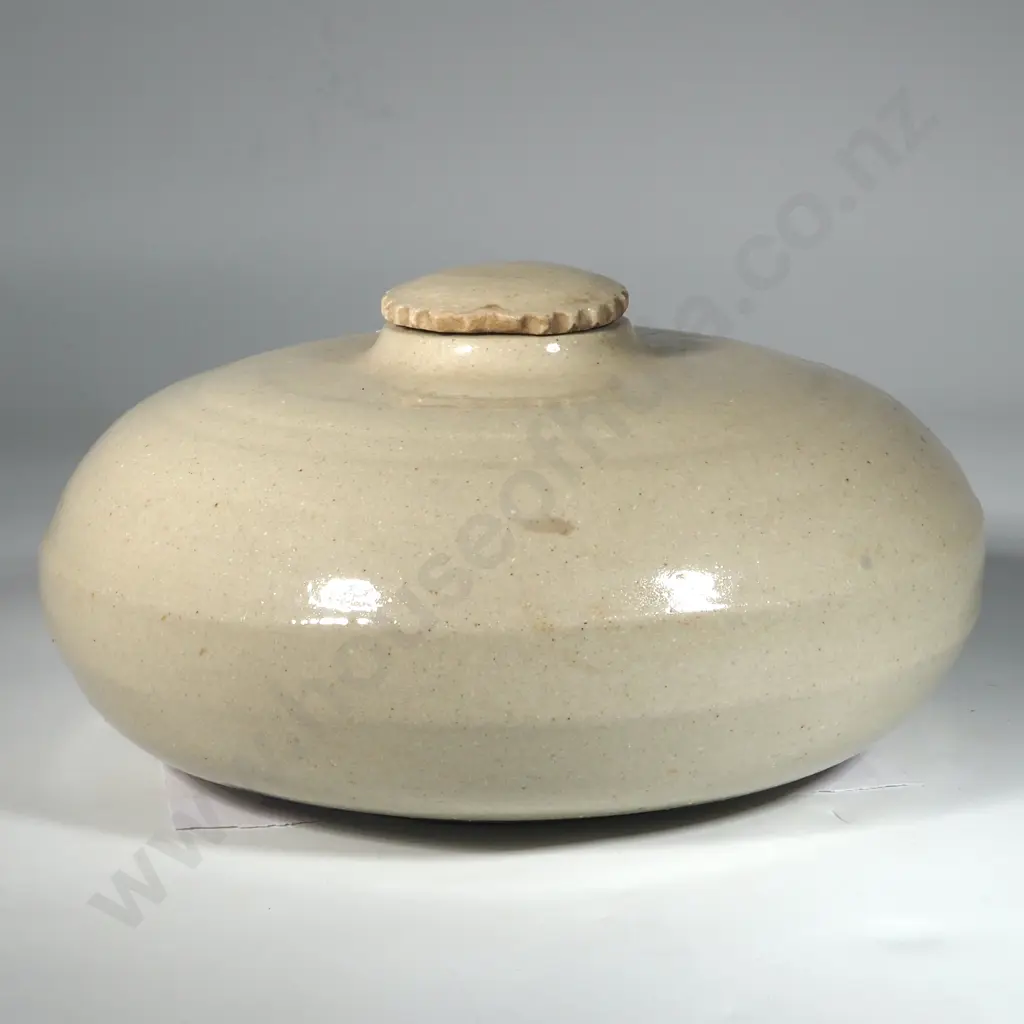Antique Circular Stoneware Hot Water Bottle. Image 1++