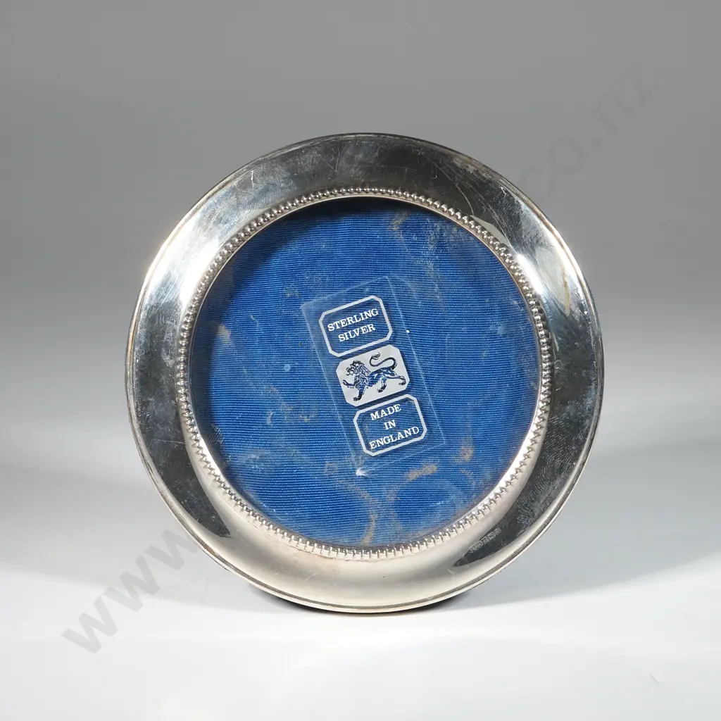 Round Sterling Silver Photo Frame w Beaded Edge & Blue Velvet Backing. Image 1++