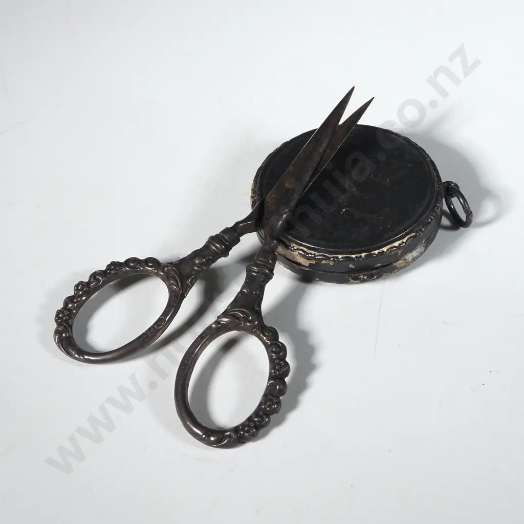 Antique Sterling Silver Scissors & Small Compact with Mirror. Image 1++