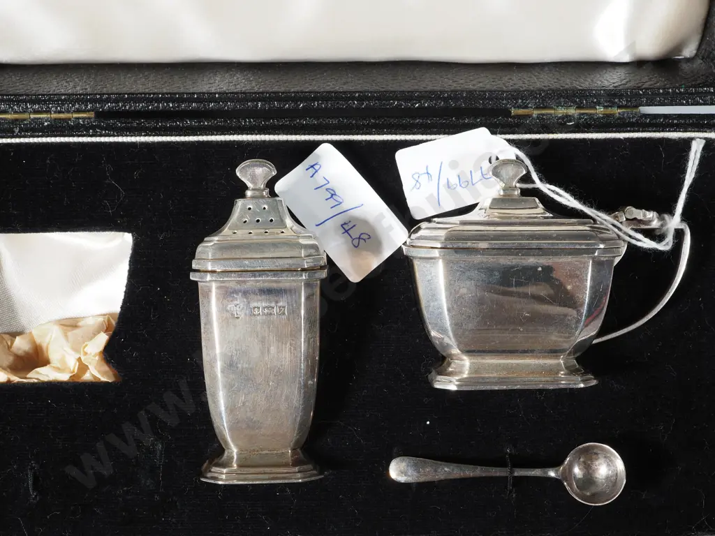 Sterling Silver Mustard Pot w Spoon & Pepper Pot in Original Box. Image 1++