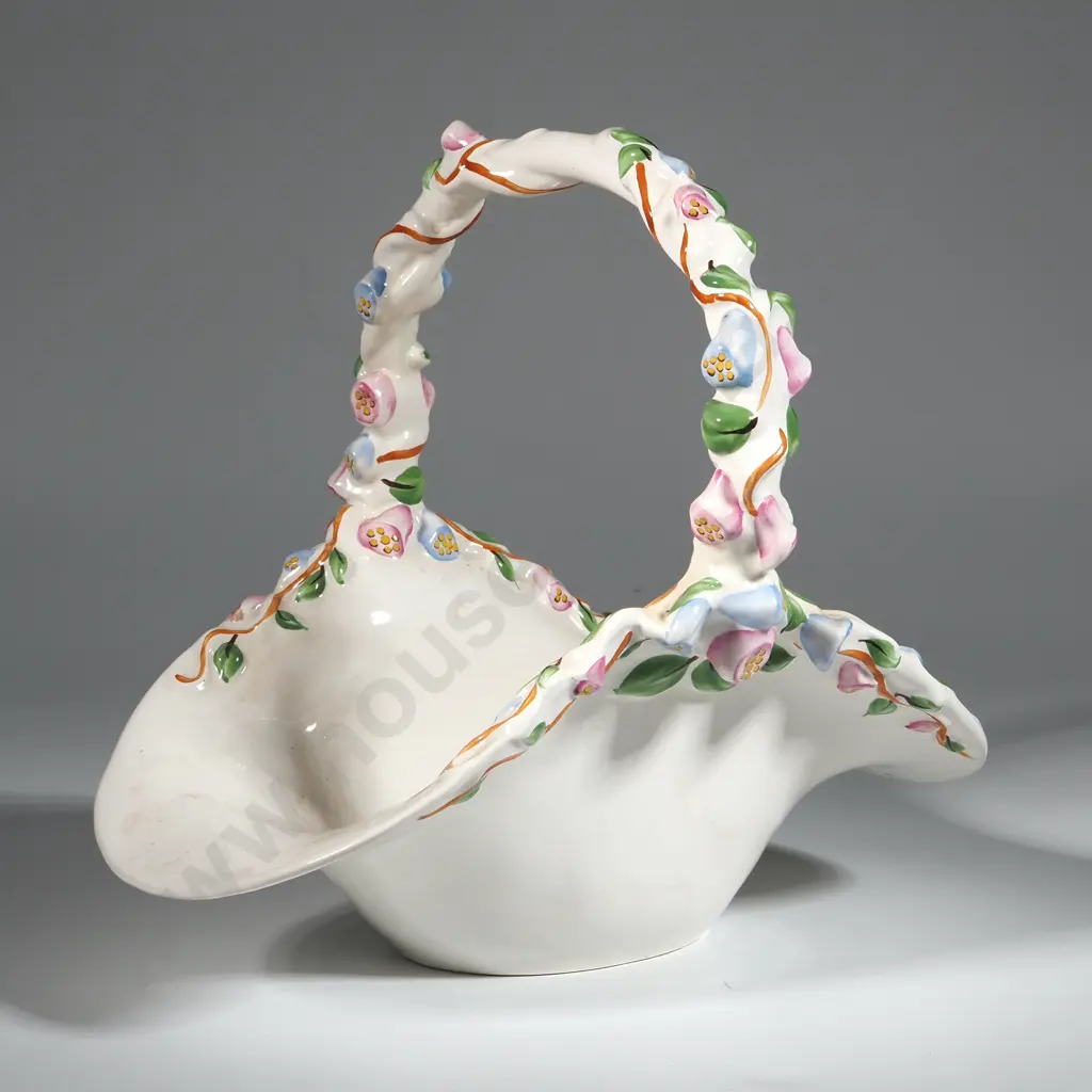 Wedgwood Basket w White Ground & Foxglove Decoration. Image 1++