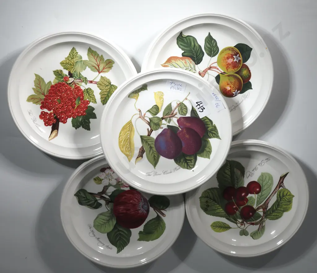 Nine Portmeirion Pomana Small Dinner Plates. Image 1++