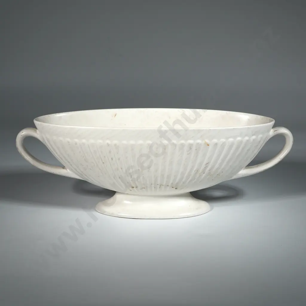 Wedgwood Trough Vase. Image 1++
