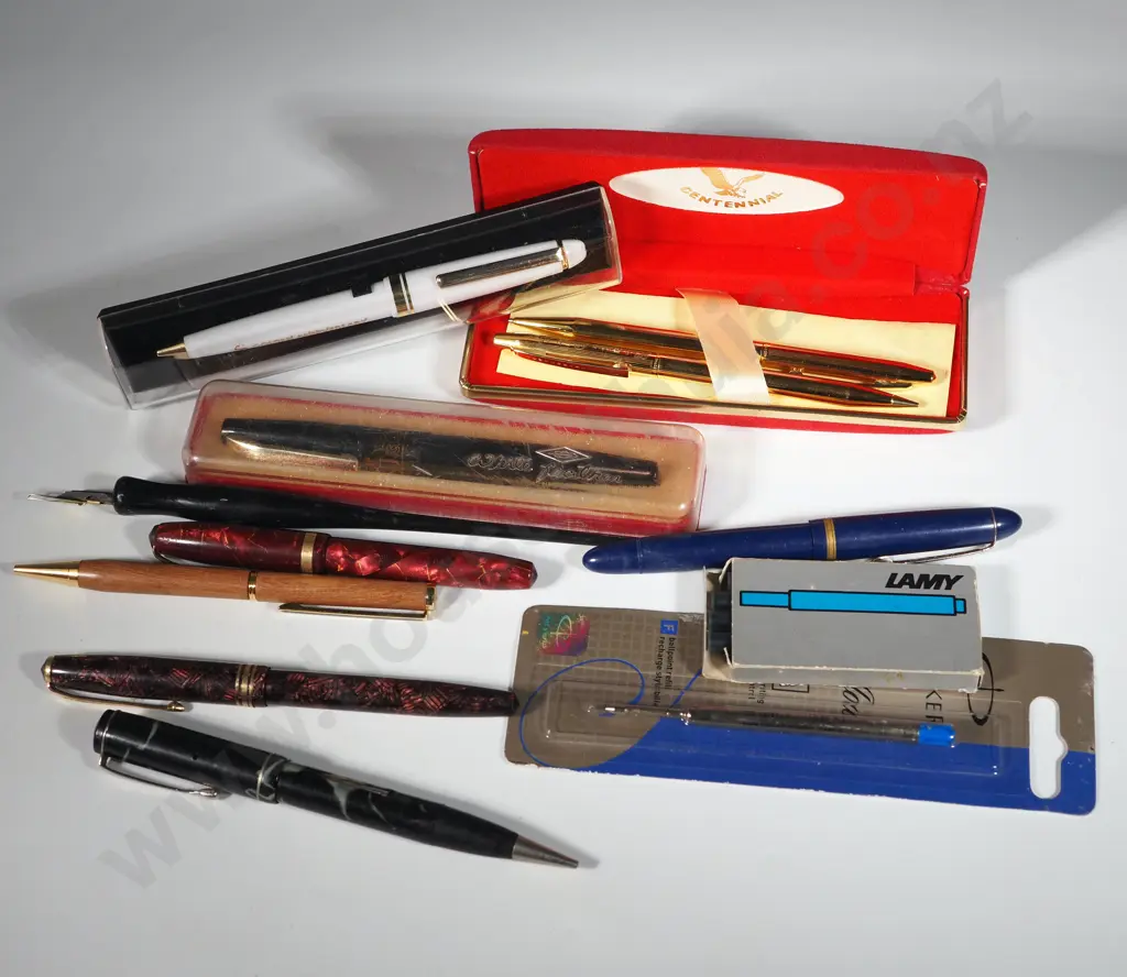 Collection Of Various Vintage Pens & Biro Refills. Some Boxed. Image 1++
