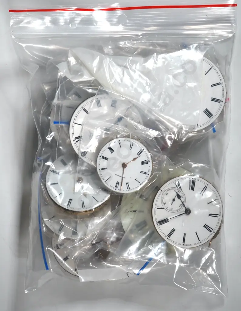 Assorted Lot of Pocket Watch Movements. Image 1++