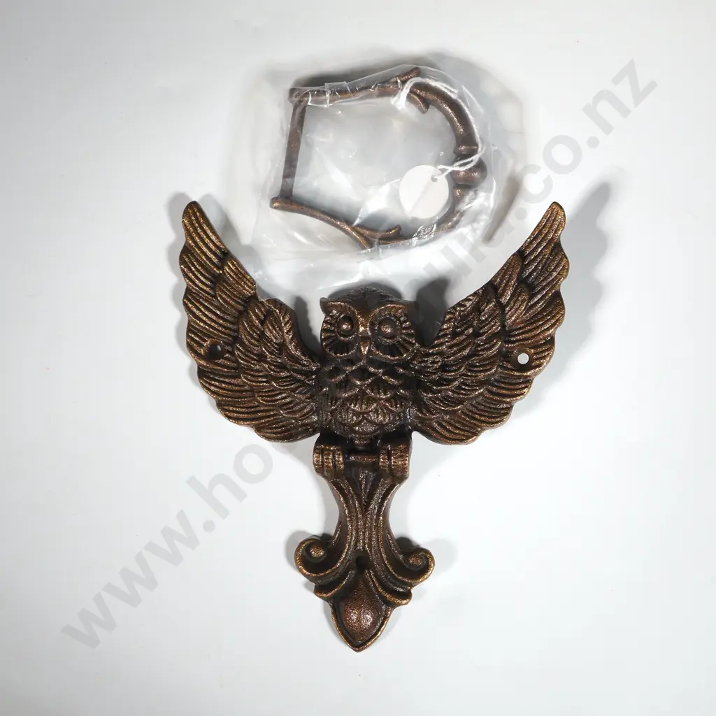 Brown Iron Stylised Owl Door Knocker. Image 1++