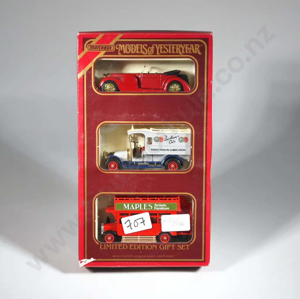 Three Matchbox Models of Yesteryear - Limited Edition Gift Set. Image 1++