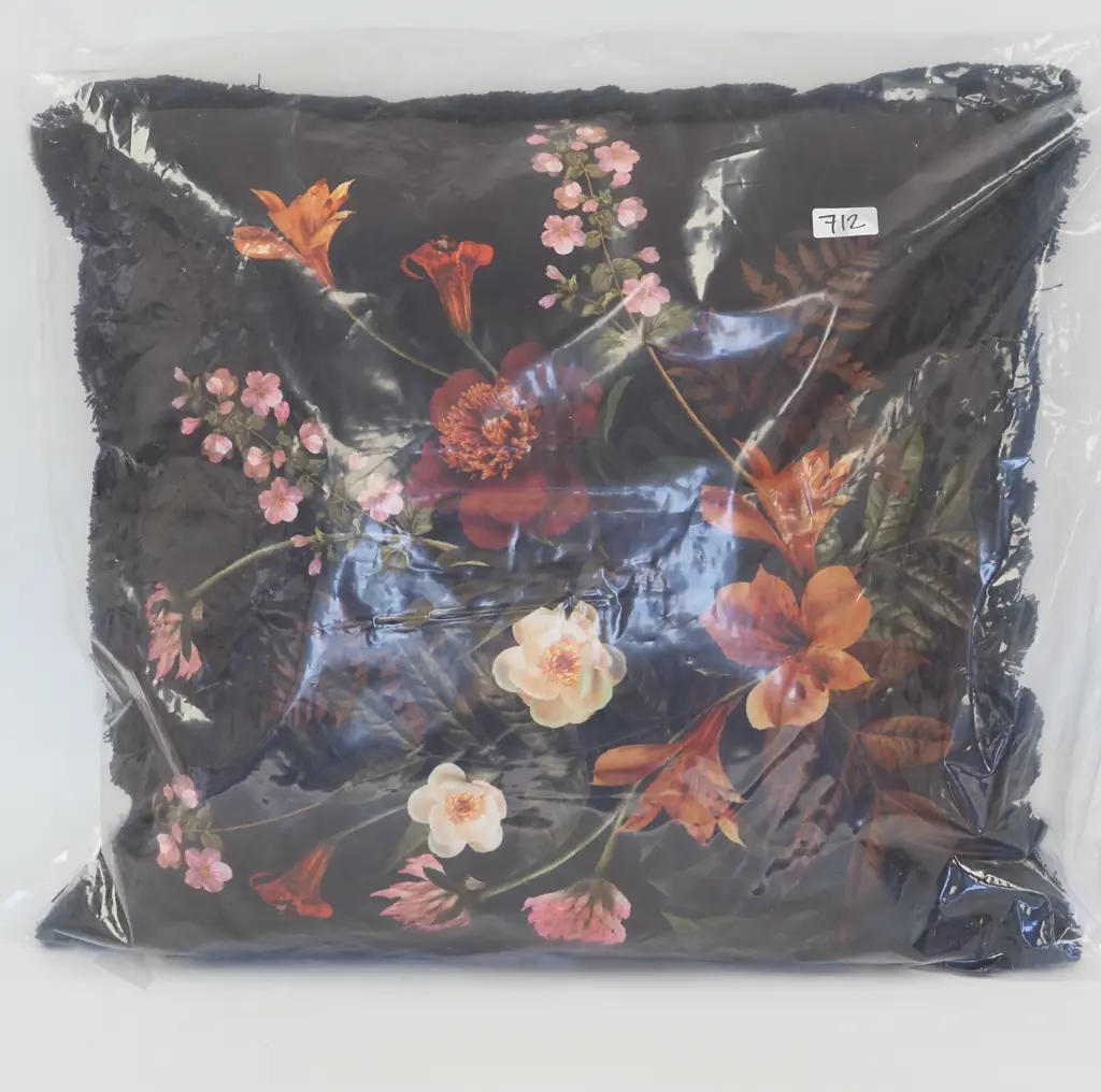 M.M. LINEN Isola Black Cushion. Image 1++