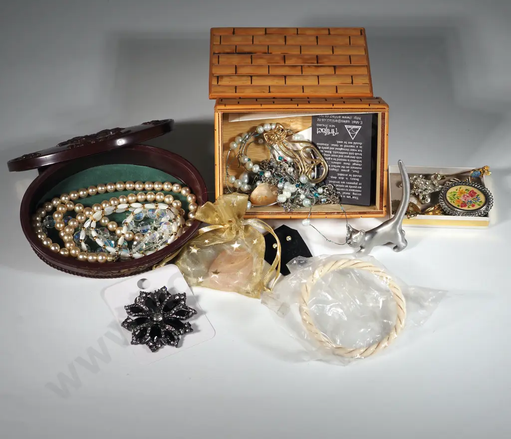 Oval  Trinket Box Containing Vintage Crystal Beads, MOP Necklace, Faux Pearl Necklace, Large Costume Brooch, Bangle Image 1++