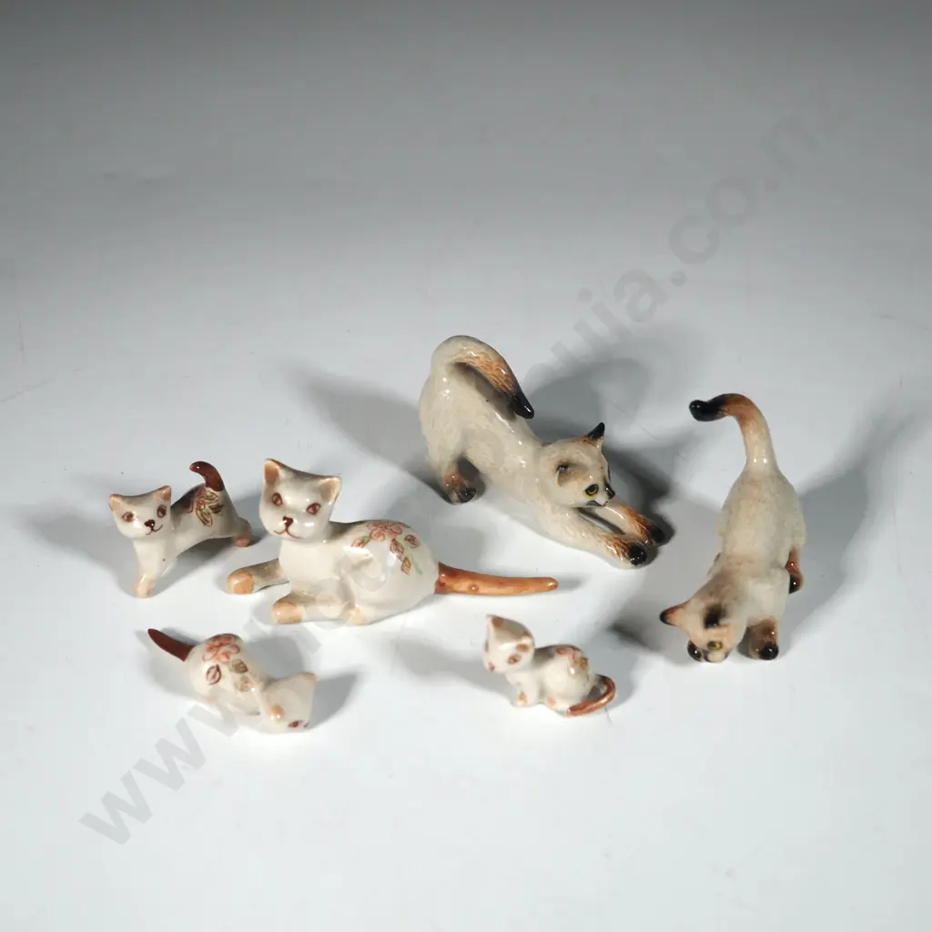 Collection Of  Miniature Porcelain Cats & Mice Figures  Image 1++