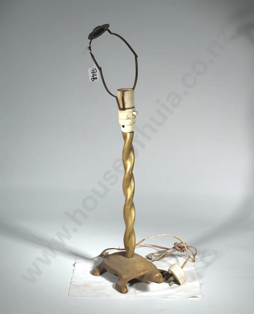 Brass Table Lamp With Barley Twist Support On A Figural Turtle Base Image 1++