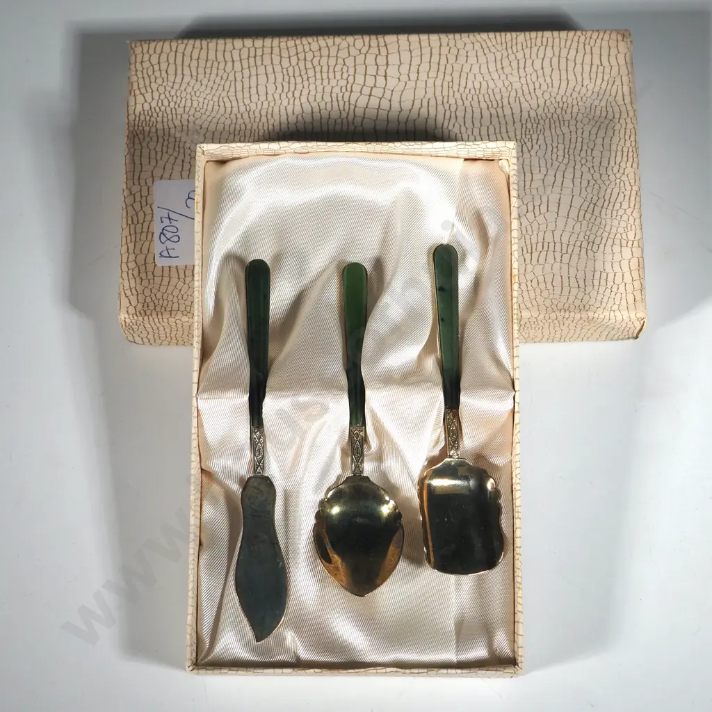 Cased Butter Knife, Jam & Sugar Spoons w Greenstone Style Handles. Image 1++