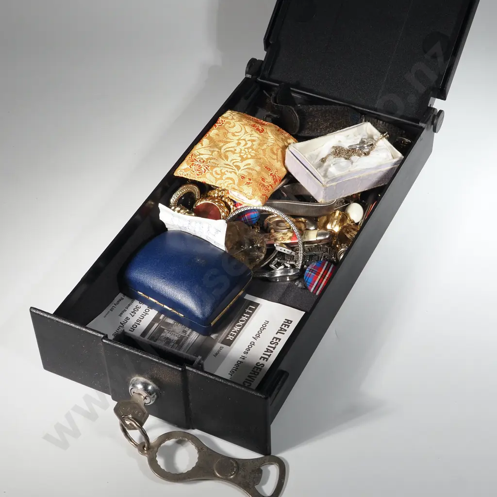 Lockbox of Assorted Costume Jewellery/Watches etc. incl Some Sterling Silver. Image 1++